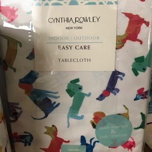 Cynthia Rowley 70” round tablecloth & jar